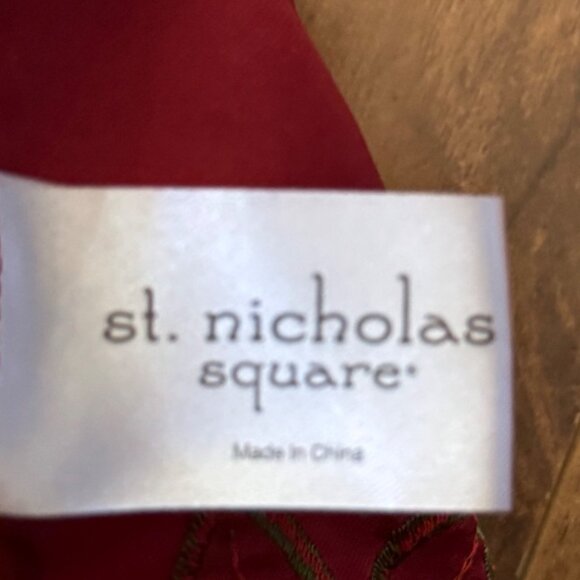 St.Nicholas Square Red Embroidered Tablecloth With Floral Poinsettia Design 120 - Picture 9 of 10